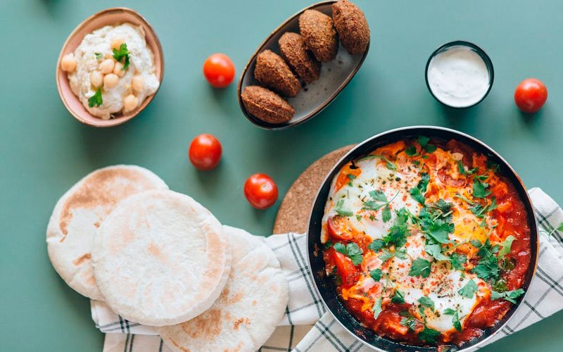 Descubre las Maravillas de la Cocina Israelí y del Medio Oriente